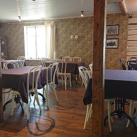 Mamma Mia Guest House Kärdla エクステリア 写真