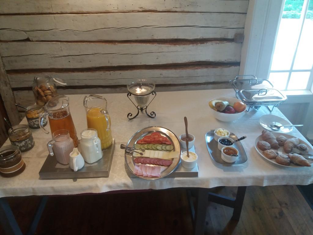 Mamma Mia Guest House Kärdla エクステリア 写真