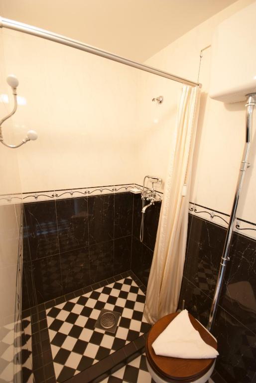 Mamma Mia Guest House Kärdla エクステリア 写真